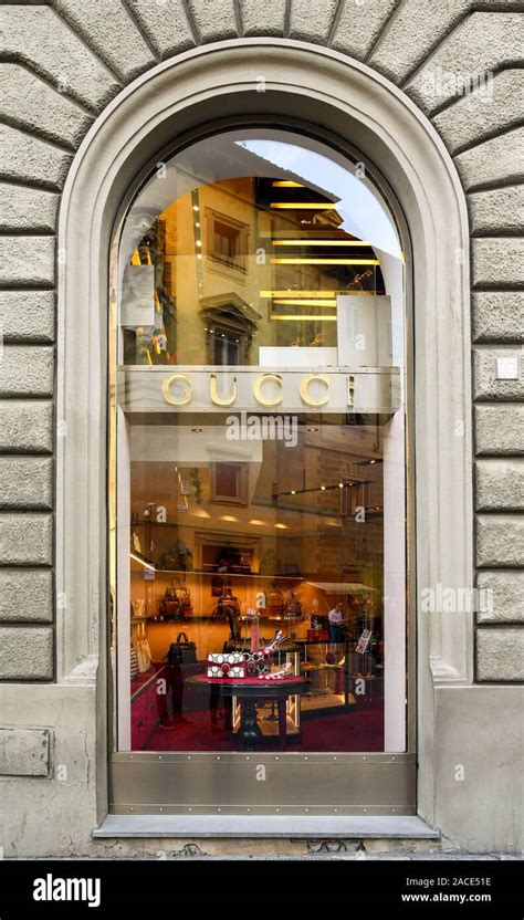 spaccio gucci toscana|negozio gucci firenze.